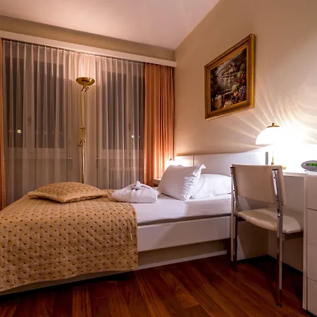 Century 4* Geneva