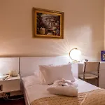 Hotel Century 4*