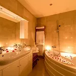 Century Hotel 4*
