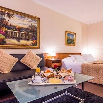 Hotel Century 4*