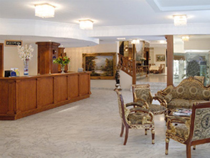 Hotel Century 4*
